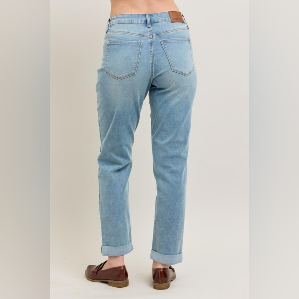 Judy Blue MR Medium Wash V Front Cuffed Boyfriend Jeans Cool Tech Various NEW - Picture 11 of 16